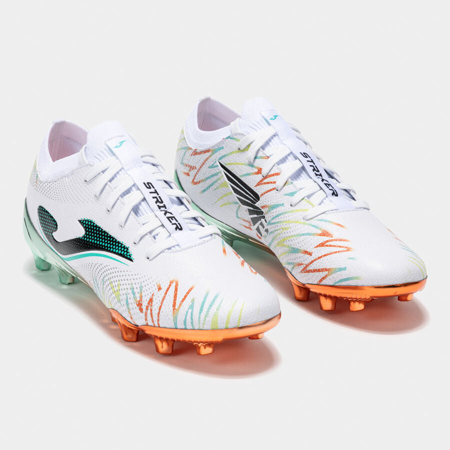 STRIKER 2502 WHITE FIRM GROUND